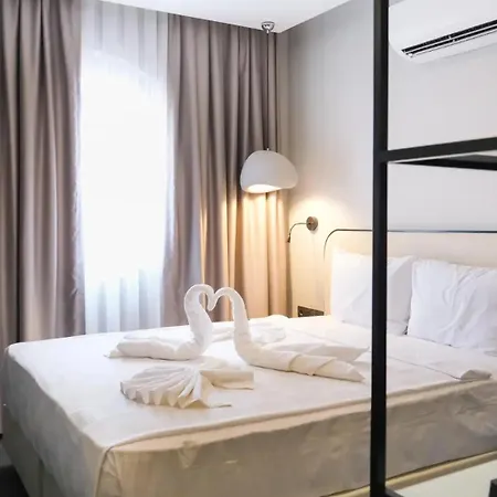Beris Lara Hotel *